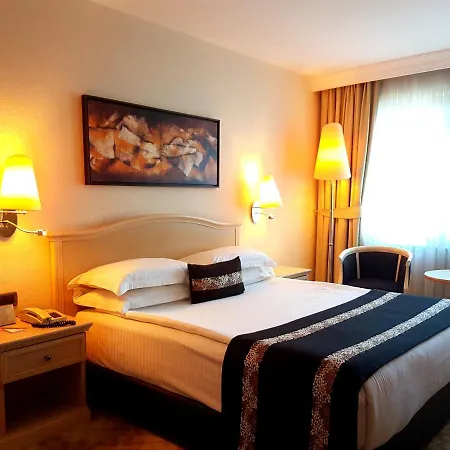 Ξενοδοχείο Hotel Mavi Surmeli 4*