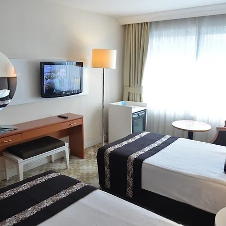 Hotel Mavi Surmeli 4* Άδανα