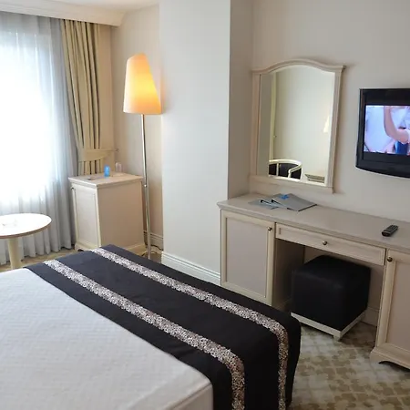 Hotel Mavi Surmeli 4*