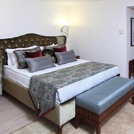 Jura Mavi Sürmeli Otel