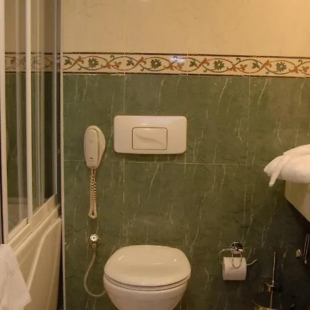 Ξενοδοχείο Hotel Mavi Surmeli 4*